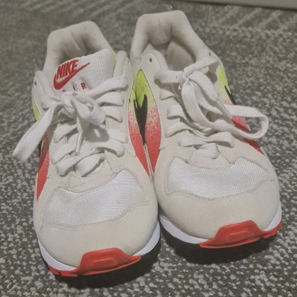 Nike Air Skylon 2s - Picture 1 of 4